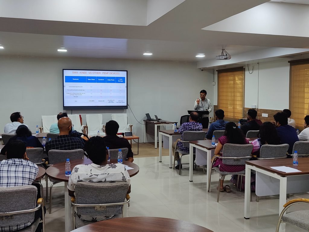 A Swayogya clinical-application training session in progress